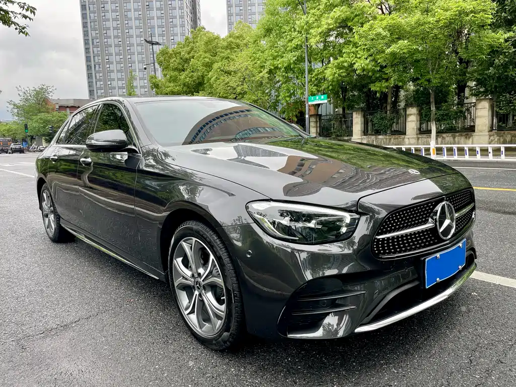 Mercedes-Benz E-Class 2023 — фото 3