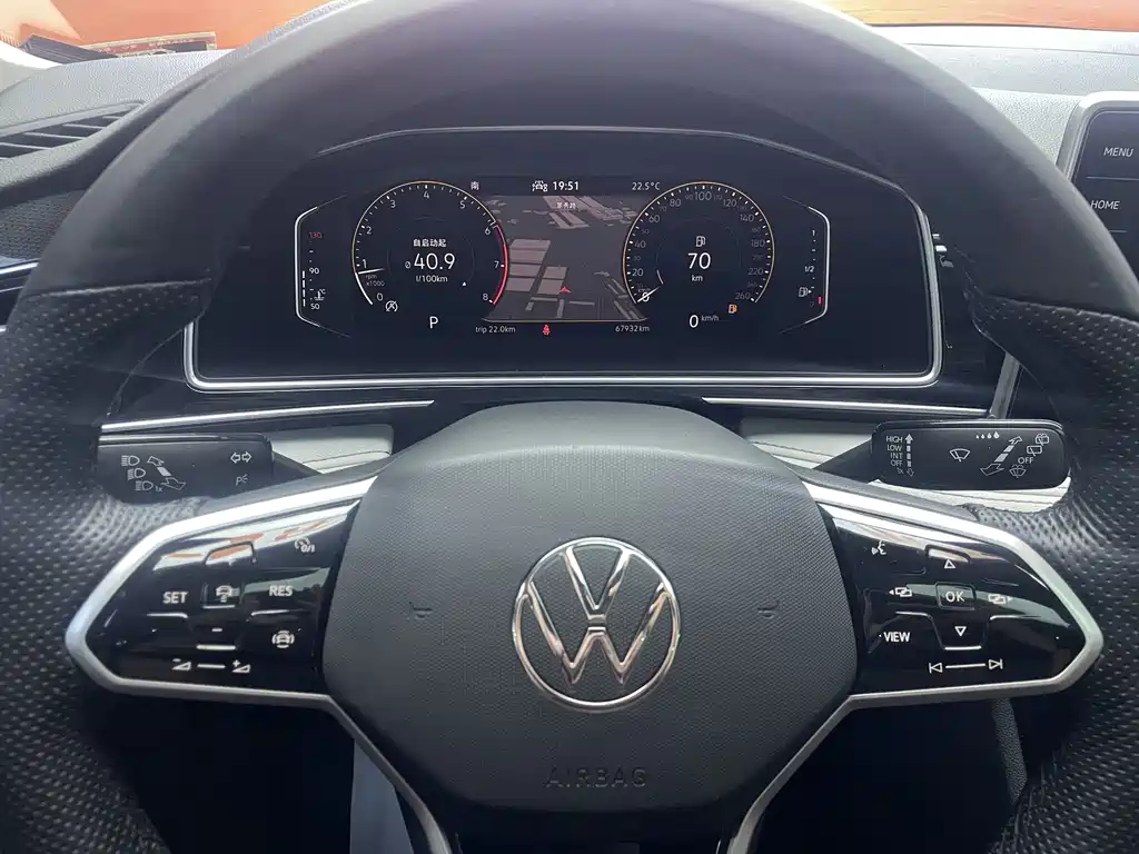 Volkswagen Tiguan L 2022 — фото 11