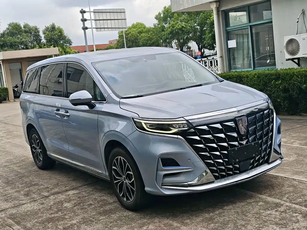 Roewe iMAX8 New Energy 2022 — фото 3