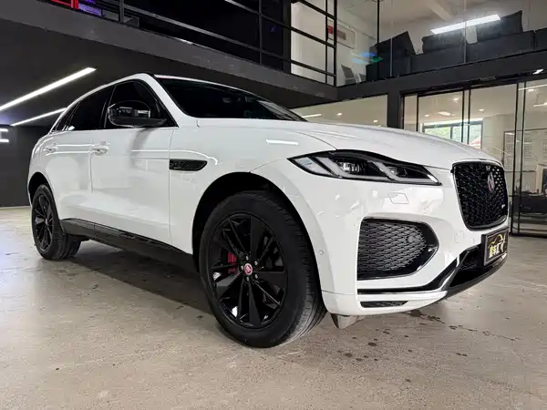 Jaguar F-PACE 2023