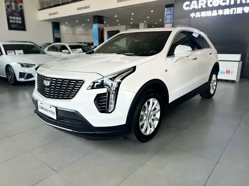 Cadillac XT4 2020 — фото 1