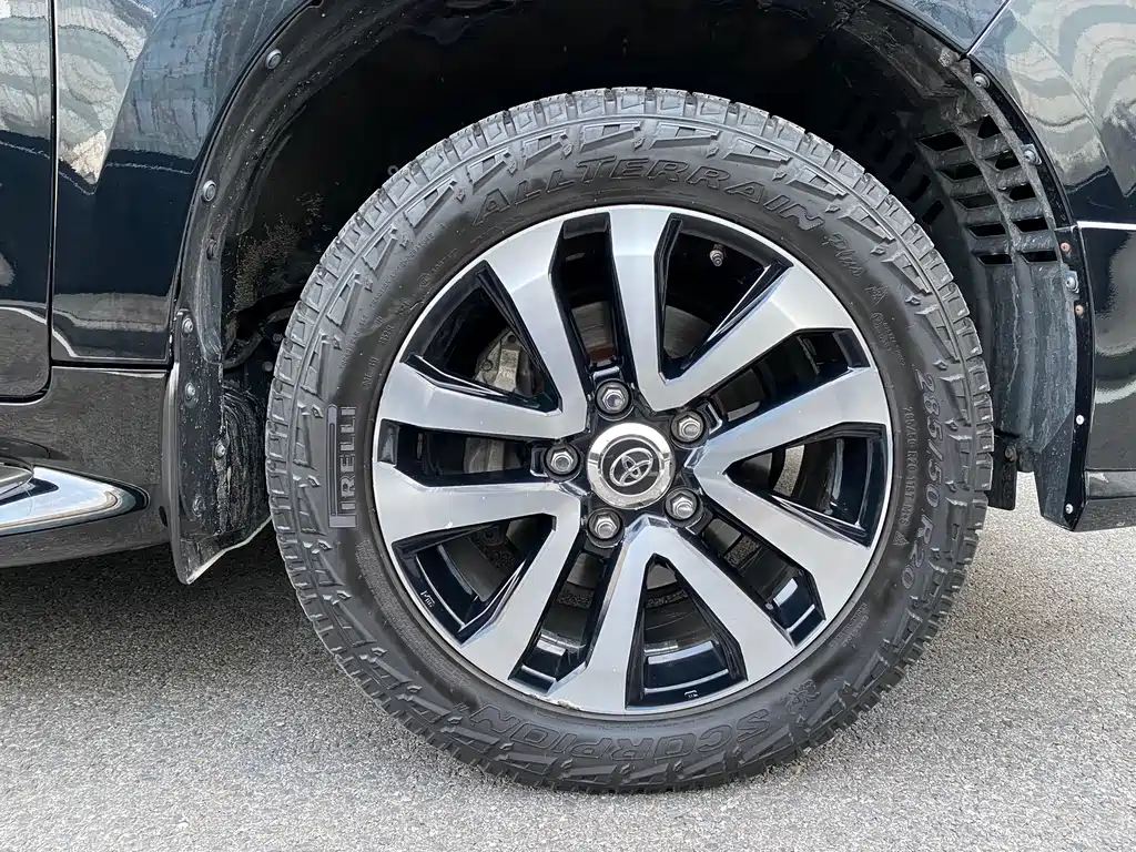 Toyota Land Cruiser 2019 — фото 27