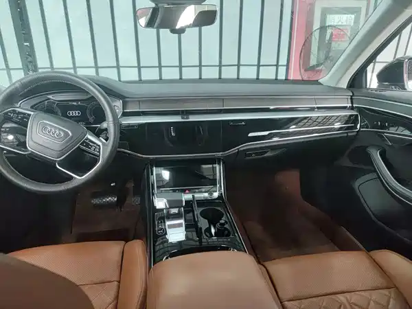Audi A8 2023