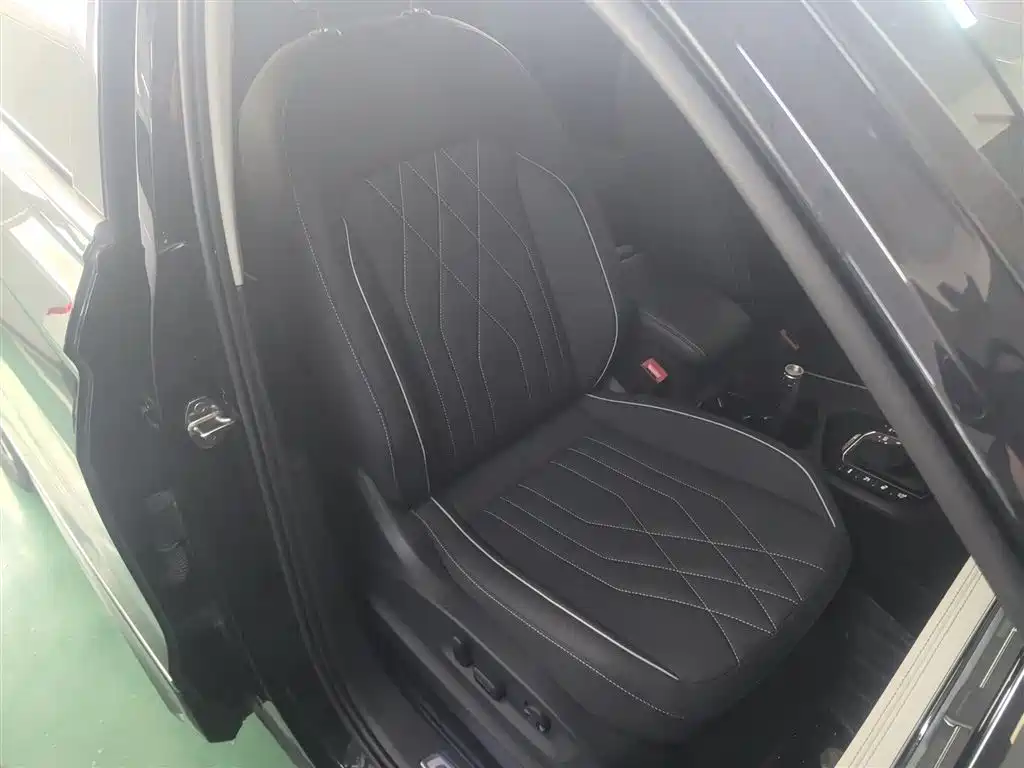 Volkswagen Tiguan L New Energy 2023 — фото 20