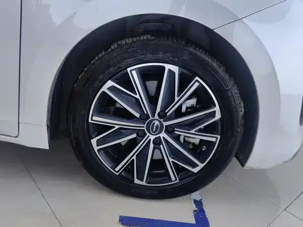 GAC Trumpchi E8 PHEV 2024