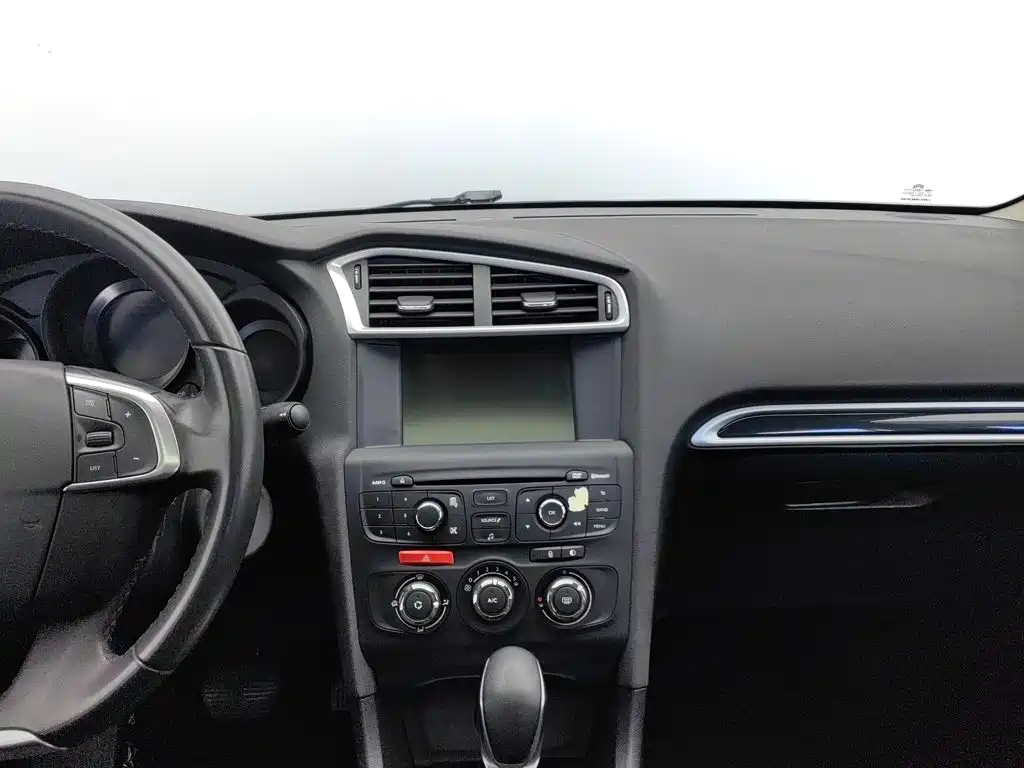 Citroën C4L 2016 — фото 12