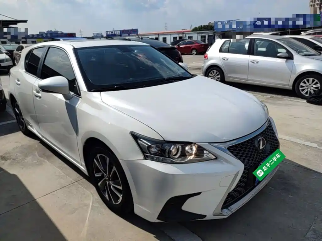 Lexus CT 2017 — фото 4