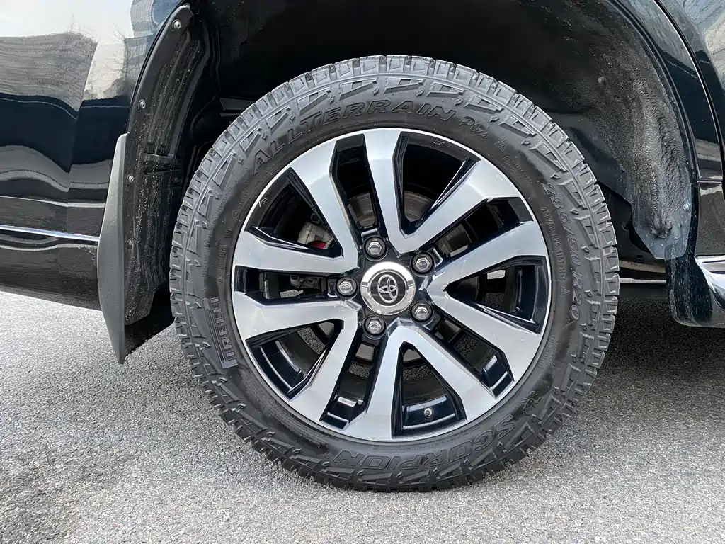 Toyota Land Cruiser 2019 — фото 28