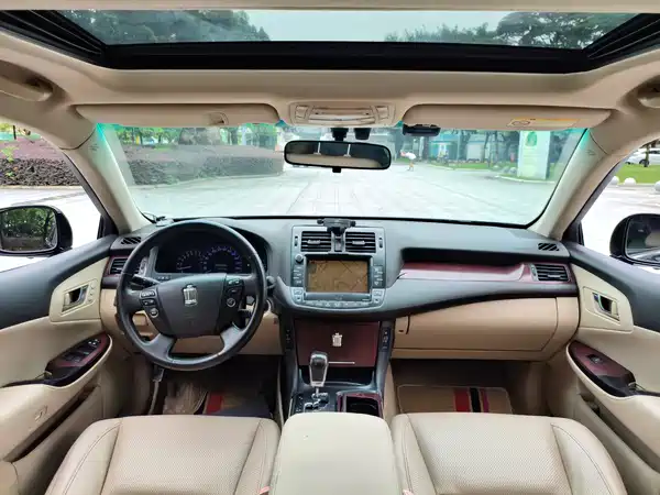 Toyota Crown 2011