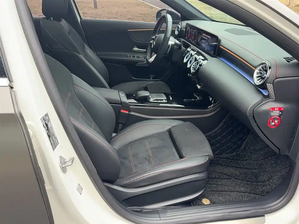 Mercedes-Benz A-Class 2023 — фото 19