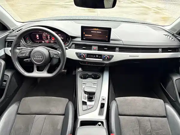 Audi A4L 2018