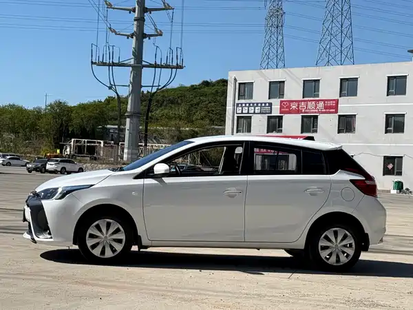 Toyota Yaris L 2016