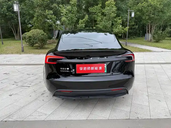 Tesla Model 3 2023