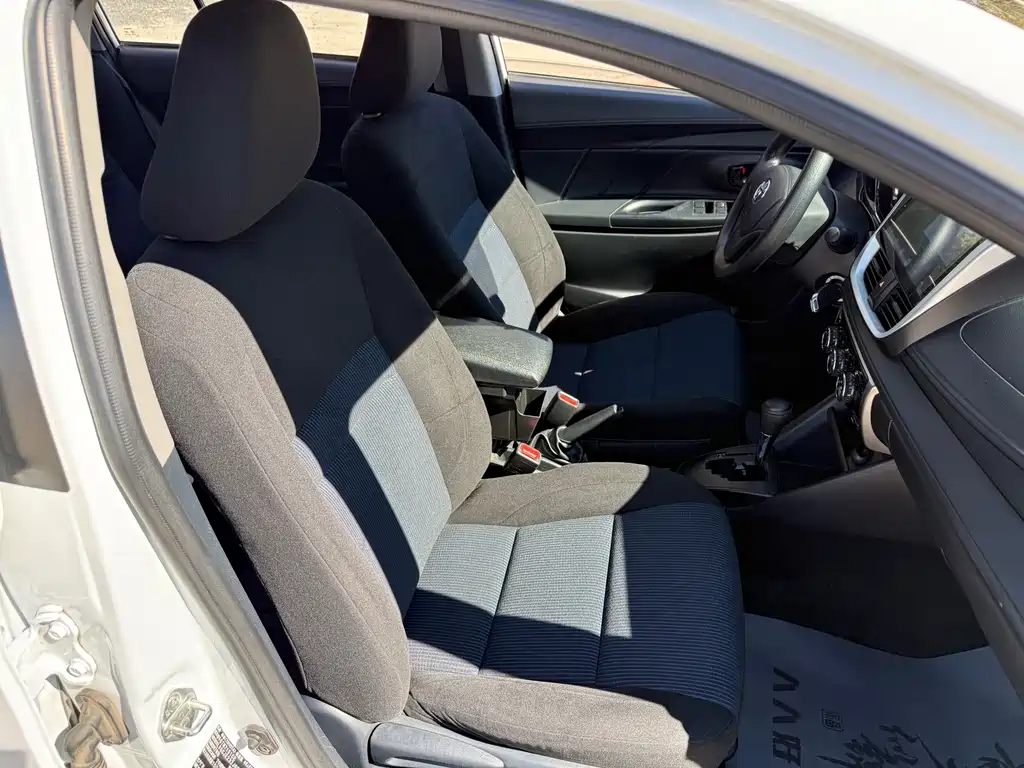 Toyota Yaris L 2018 — фото 11