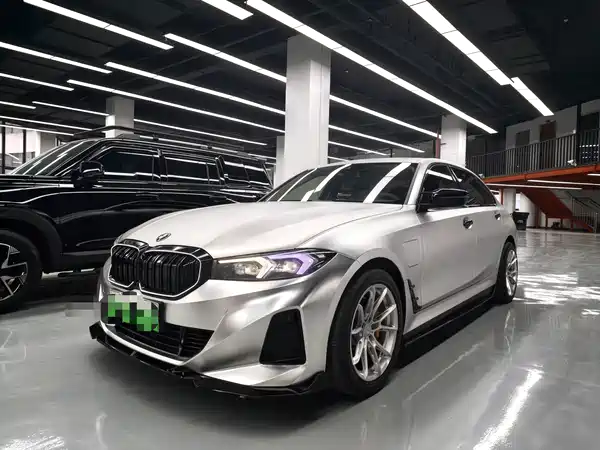 BMW i3 2024