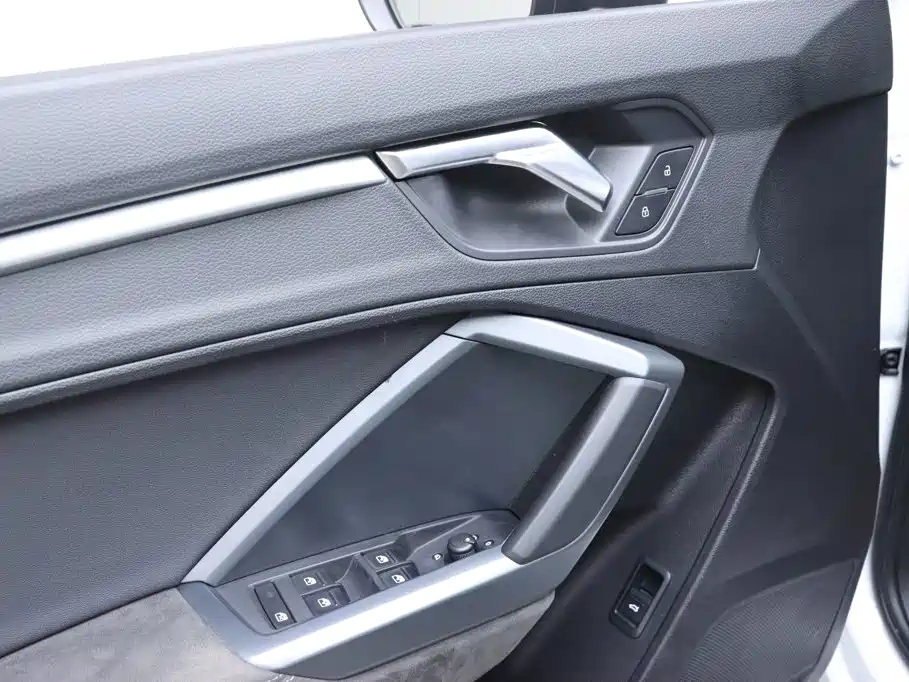 Audi Q3 Sportback 2022 — фото 12