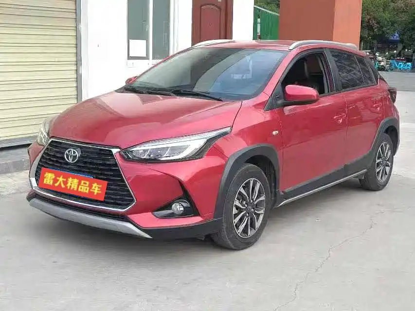 Toyota Yaris L 2021 — фото 1