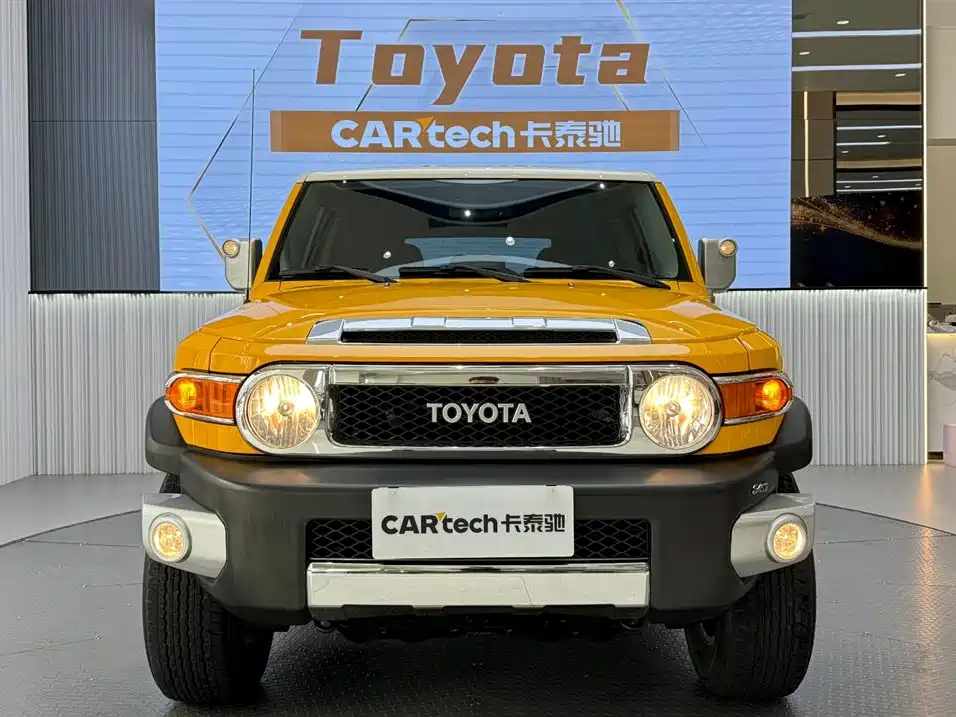 Toyota FJ Cruiser 2020 — фото 2