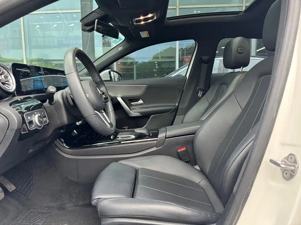 Mercedes-Benz A-Class 2020 — фото 13