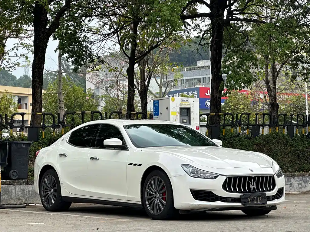 Maserati Ghibli 2021 — фото 3