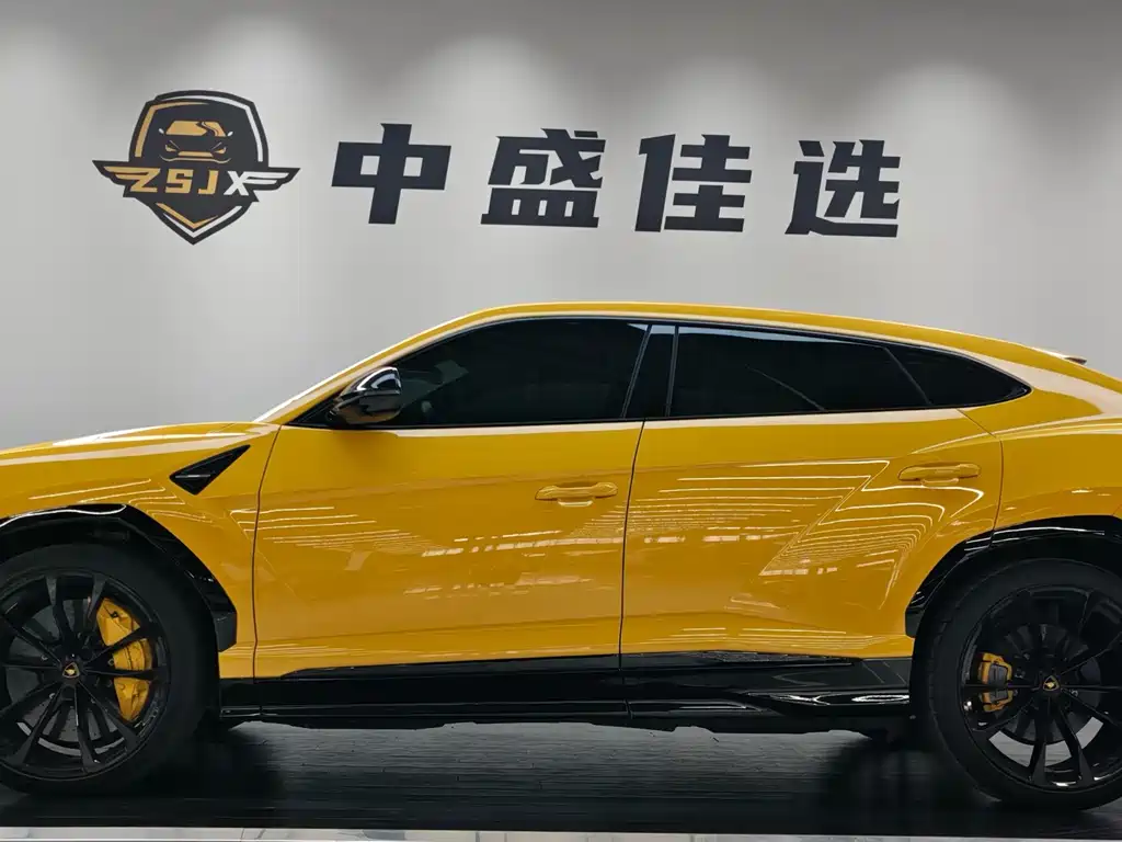 Lamborghini Urus 2022 — фото 3