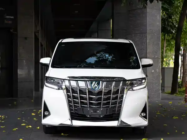 Toyota Alphard 2023