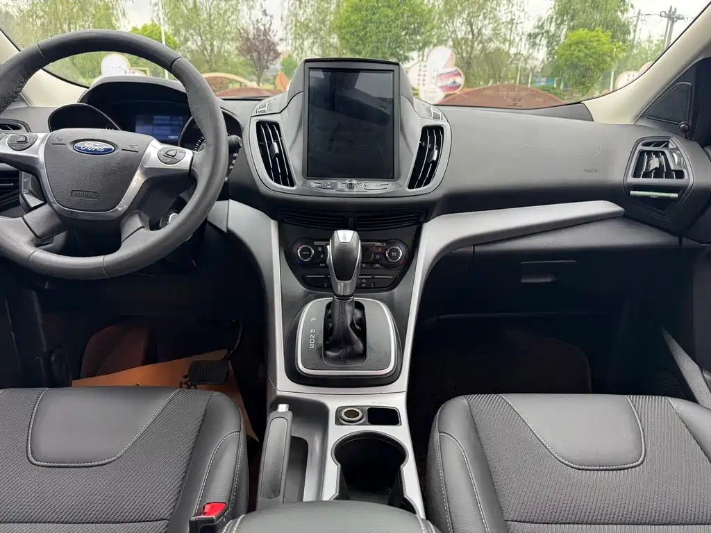 Ford Kuga 2016 — фото 18