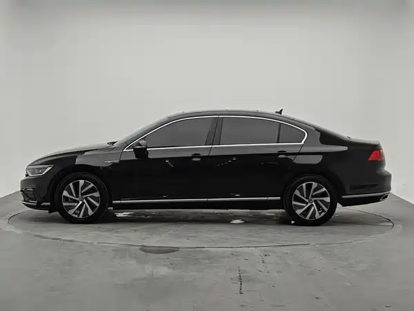 Volkswagen Magotan PHEV 2024