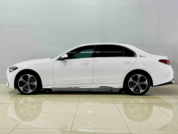 Mercedes-Benz C-Class 2023