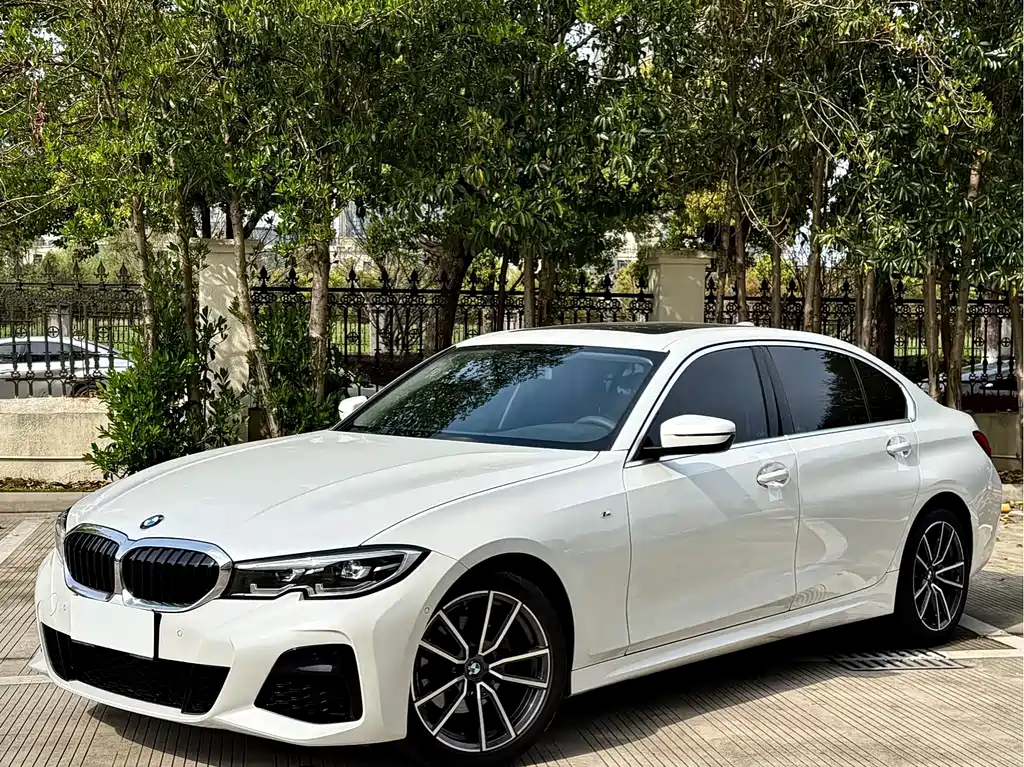 BMW 3 Series 2021 — фото 1