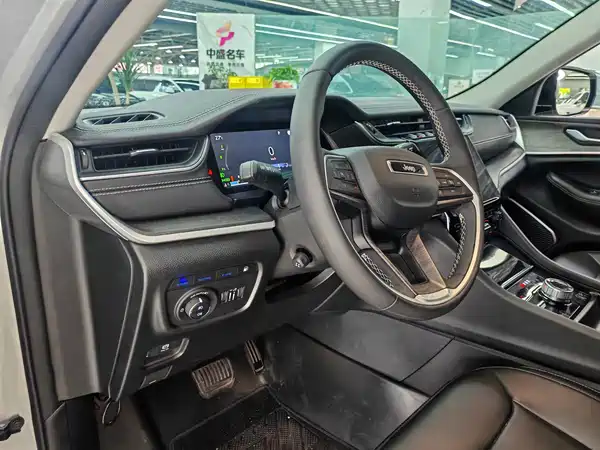 Jeep Grand Cherokee 4xe 2025