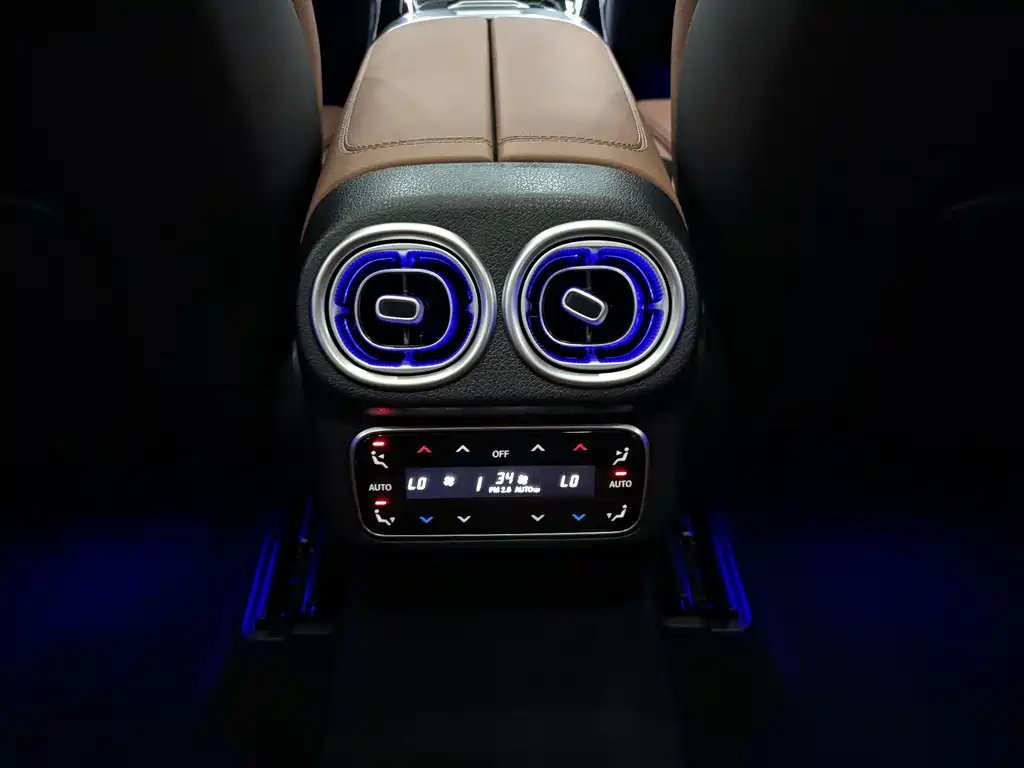 Mercedes-Benz GLC 2026 — фото 19