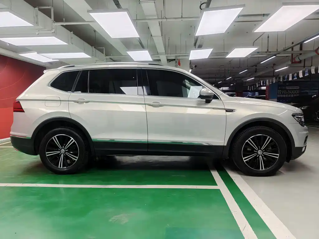 Volkswagen Tiguan L 2018 — фото 4