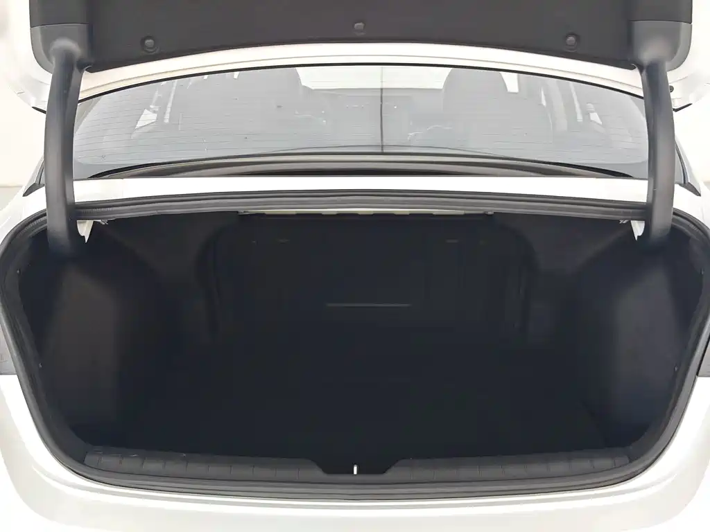 Kia K5 2025 — фото 19