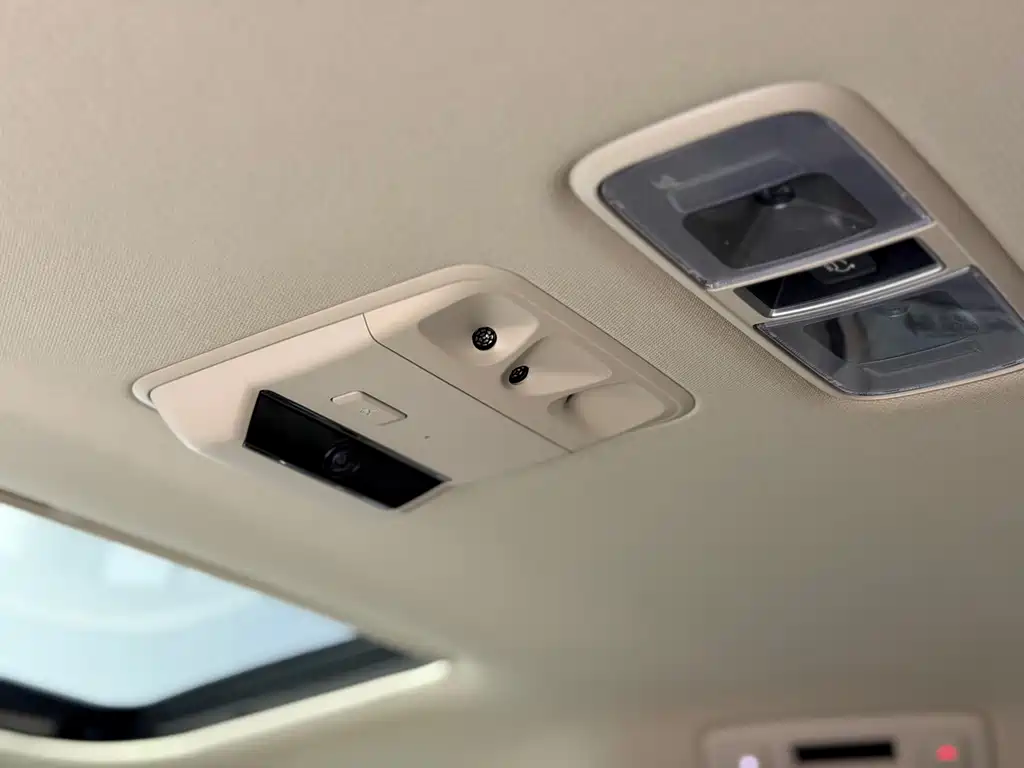 Kia Carnival 2022 — фото 20