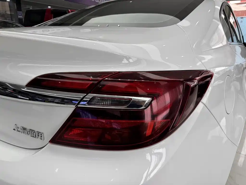 Buick Regal 2015 — фото 24