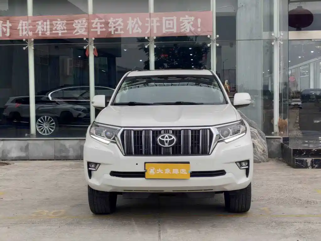 Toyota Prado 2017 — фото 2