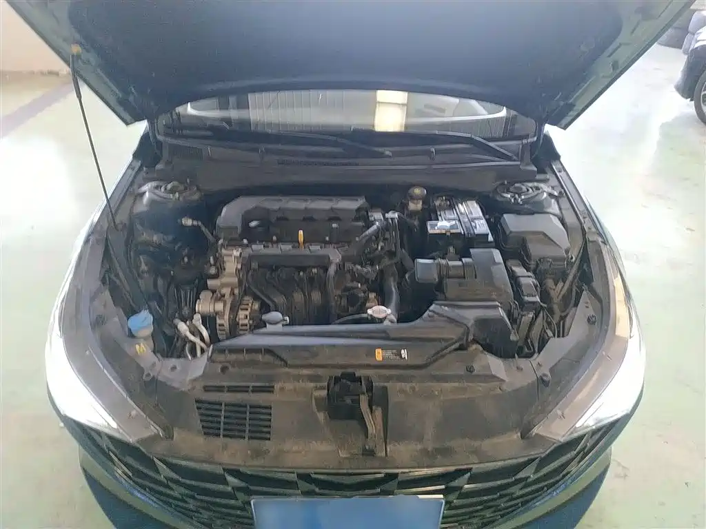 Hyundai Elantra 2021 — фото 20