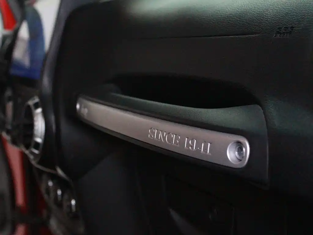 Jeep Wrangler 2016 — фото 11