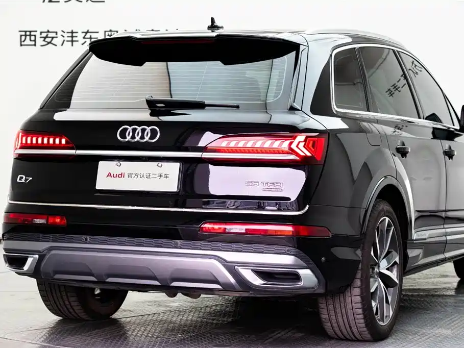 Audi Q7 2020 — фото 23