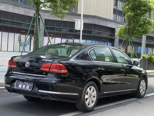 Volkswagen Magotan 2012