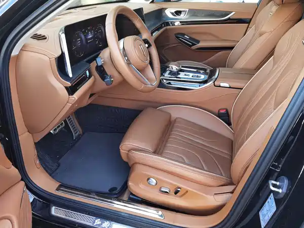 Hongqi H9 2025