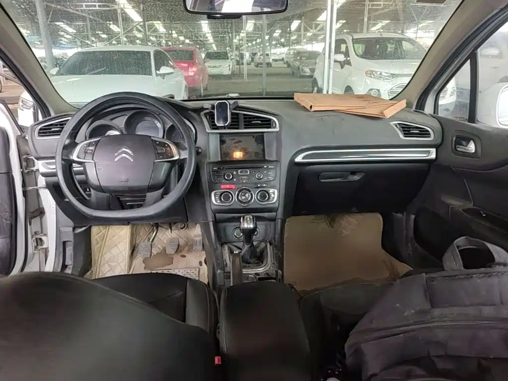 Citroën C4L 2015 — фото 16