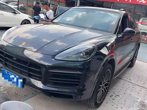 Porsche Cayenne 2022