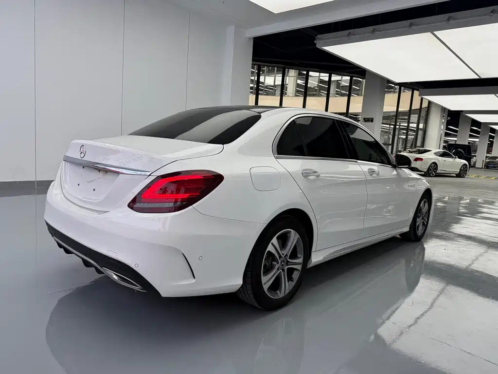 Mercedes-Benz C-Class 2020 — фото 13