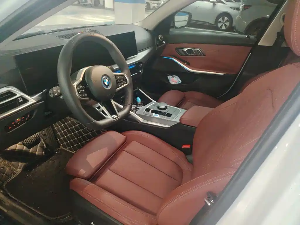 BMW i3 2025 — фото 8