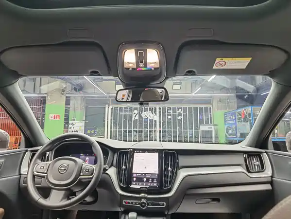 Volvo XC60 2022