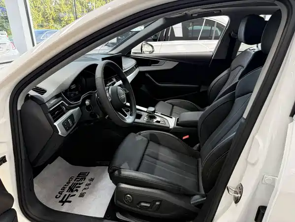 Audi A4L 2021