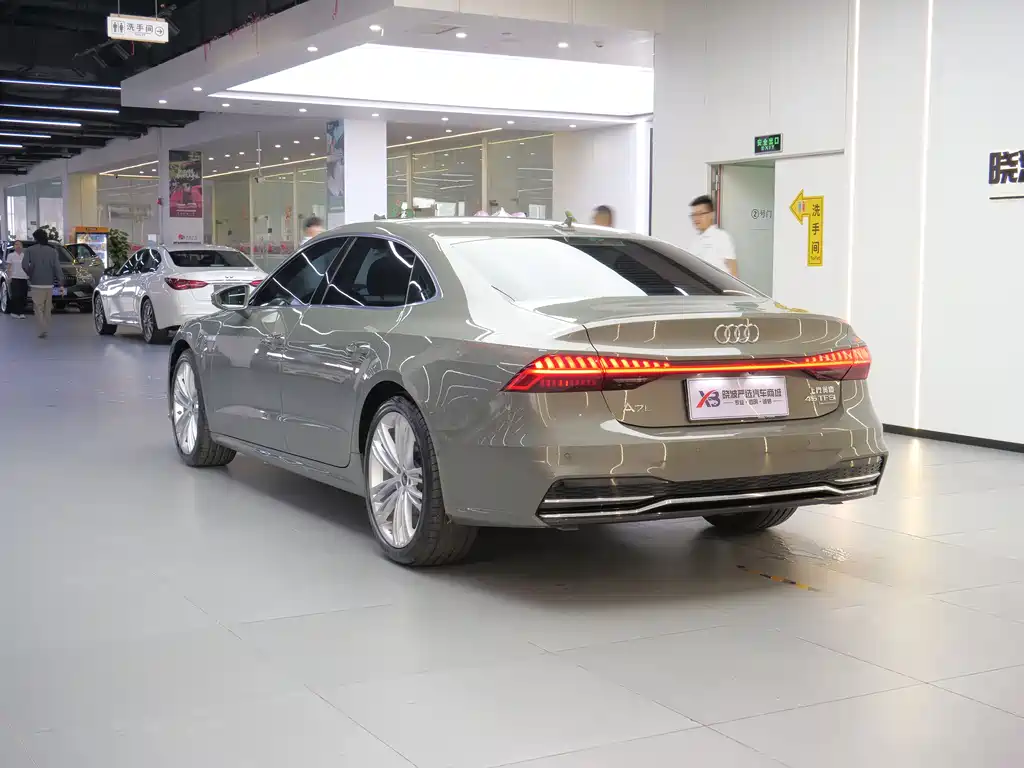 Audi A7L 2024 — фото 5