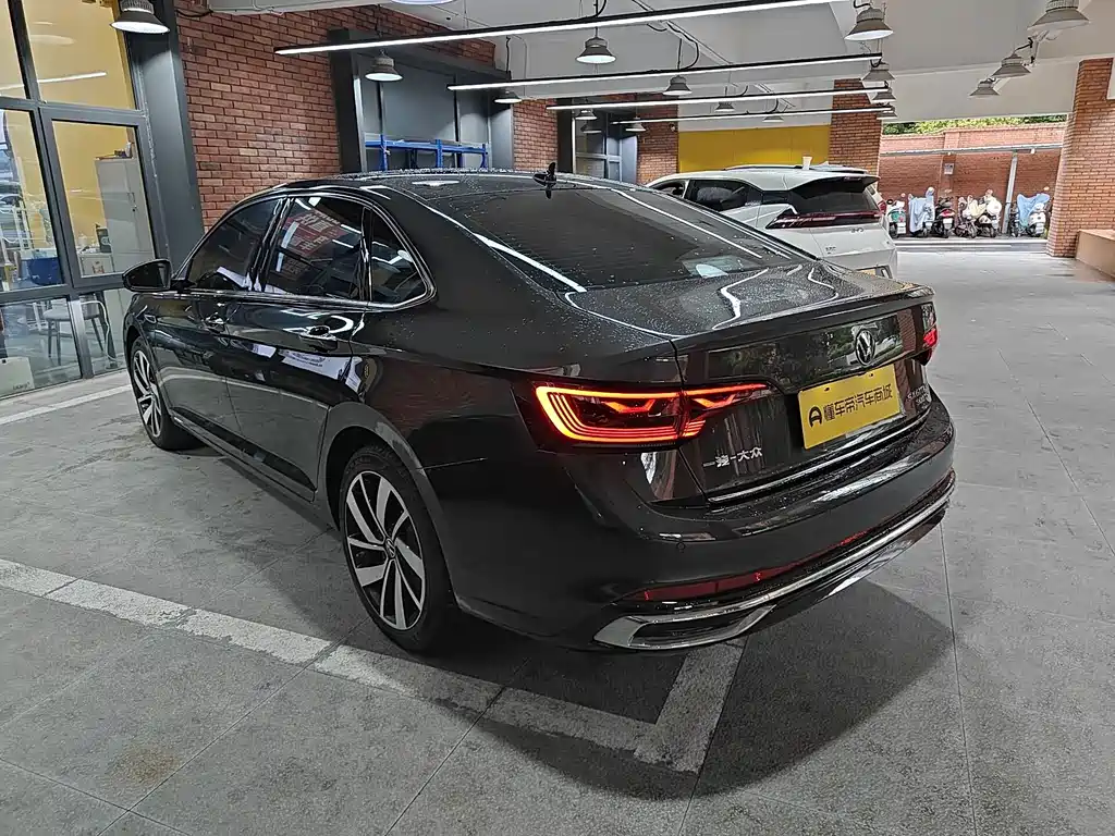 Volkswagen Sagitar 2024